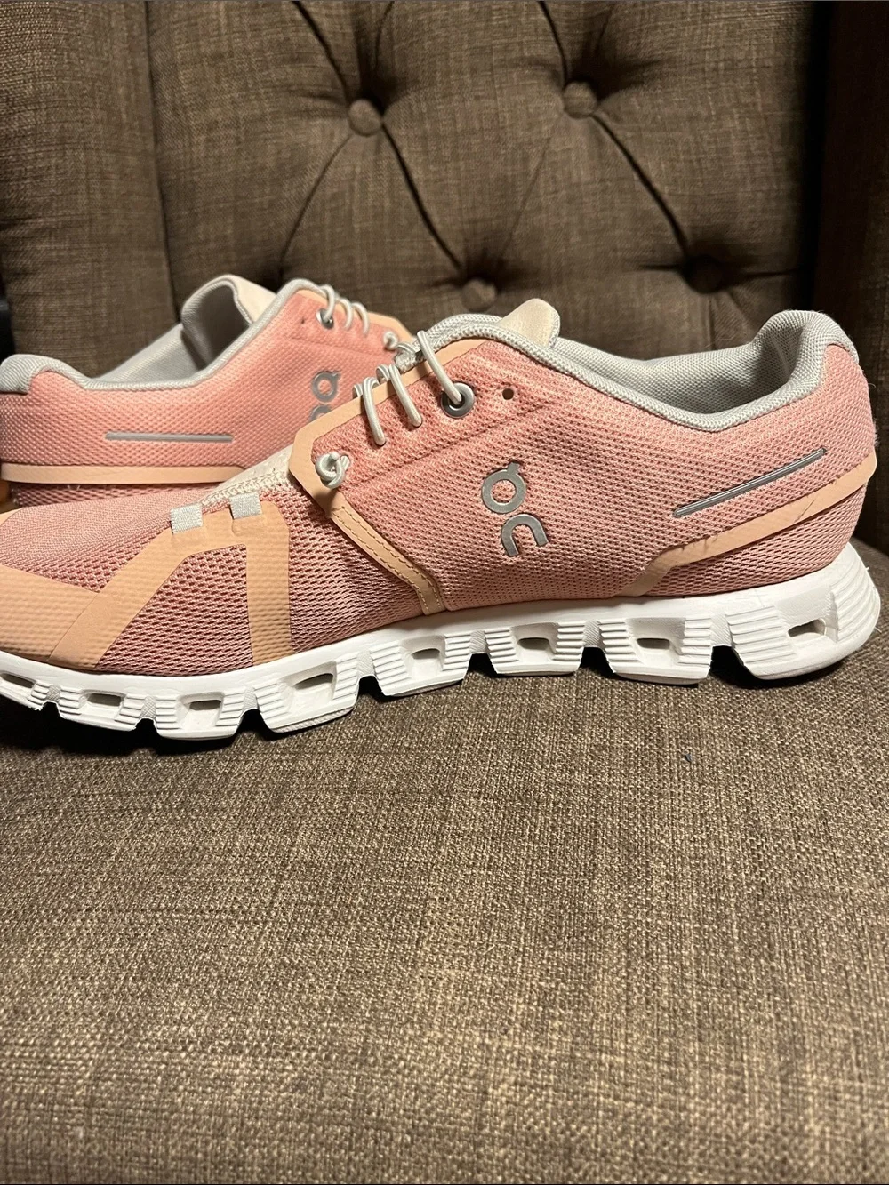 On Running Cloud 5 Women's Rose/Shell Running Sneakers size 10.5 - Picture 7 of 13